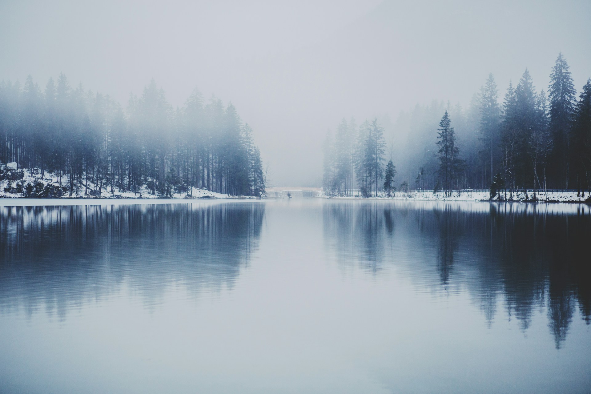 A still lake in wintertime
